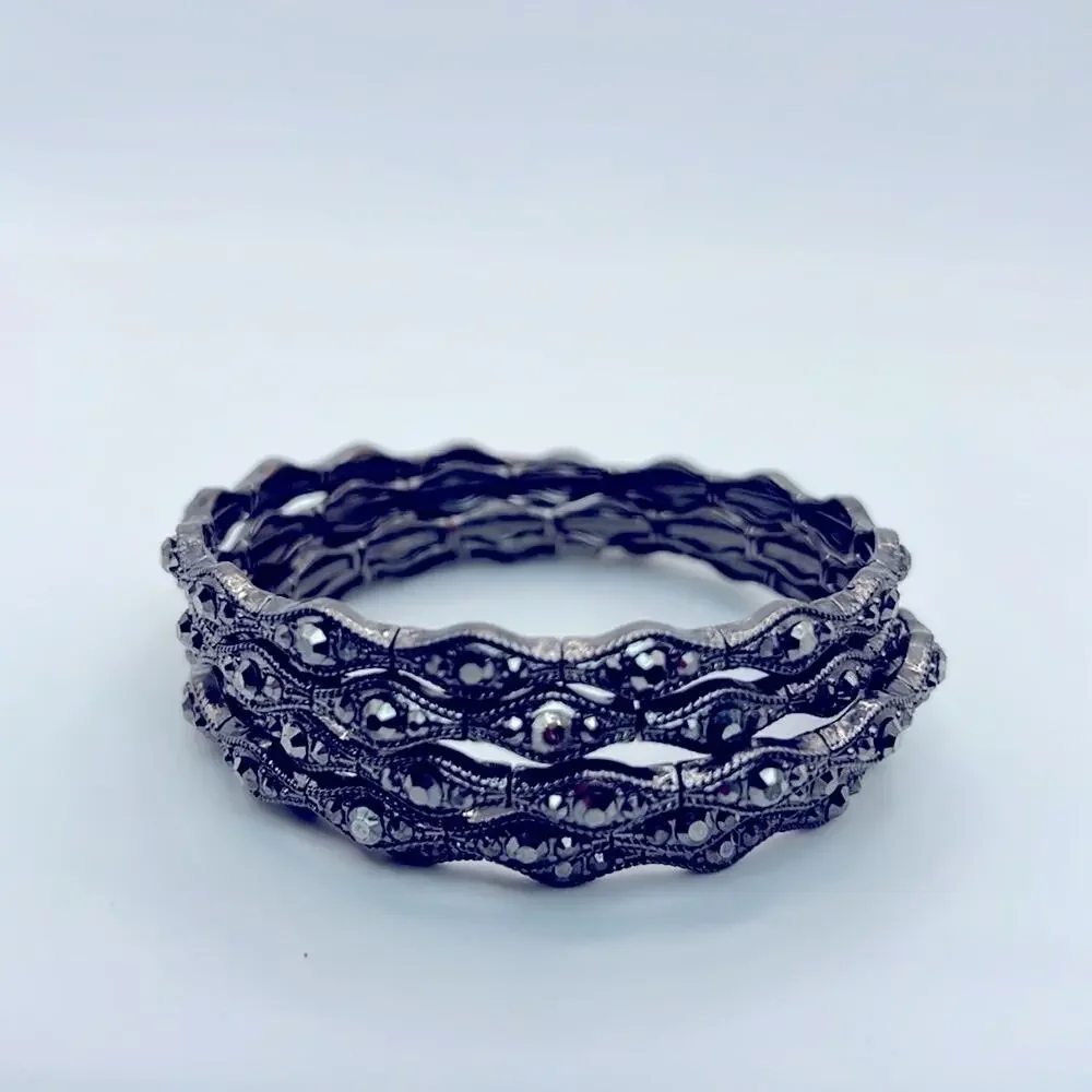 Elegant Geometrical Wrap Gunmetal Silver Bangle Wrap Around Expandable Bracelet